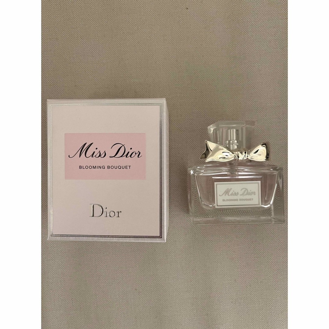 Christian Dior(クリスチャンディオール)のMiss Dior BLOOMING BOUQUET オードゥトワレ コスメ/美容の香水(香水(女性用))の商品写真