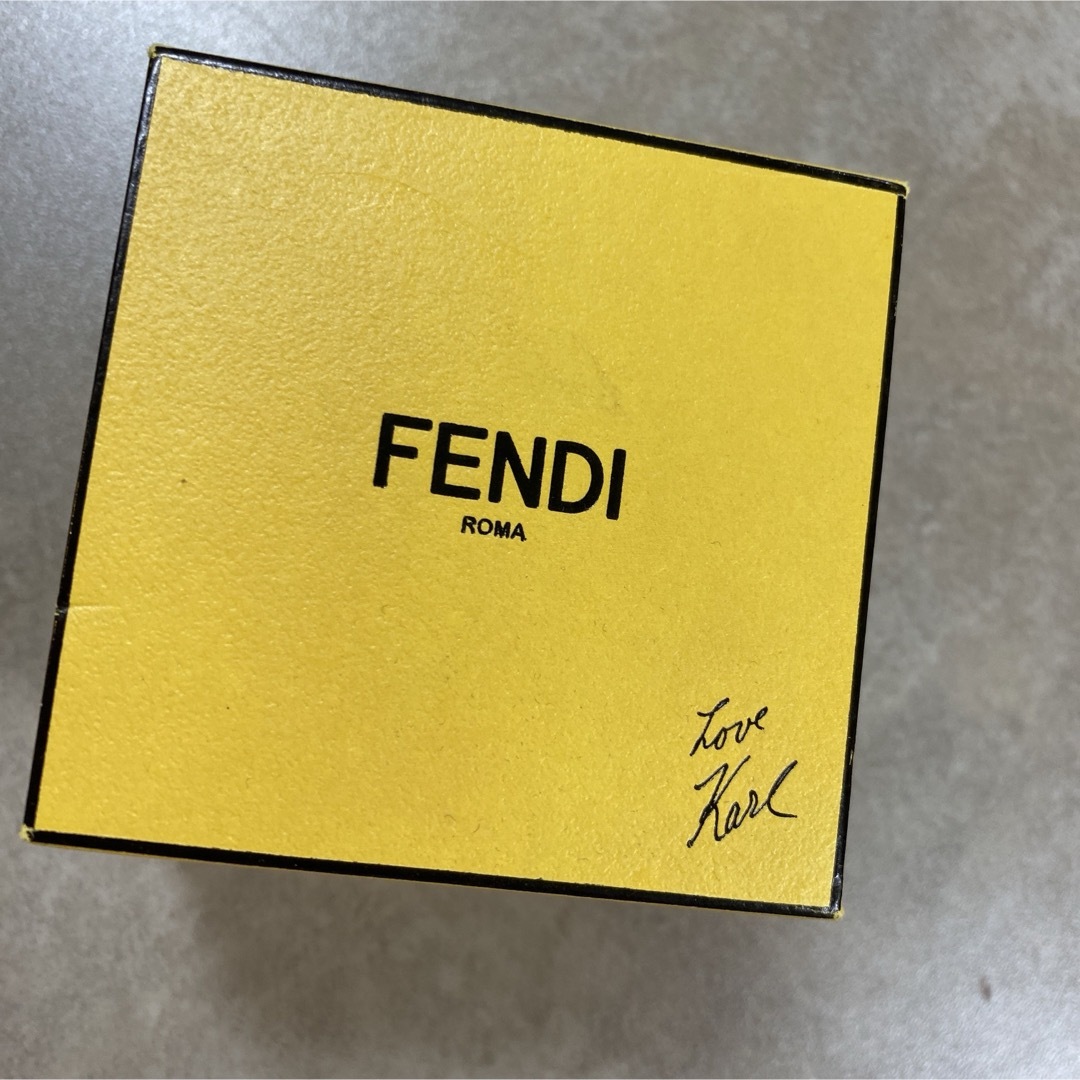 FENDI(フェンディ)のFENDI カールラガーフェルド　ミンクカフス メンズのファッション小物(その他)の商品写真