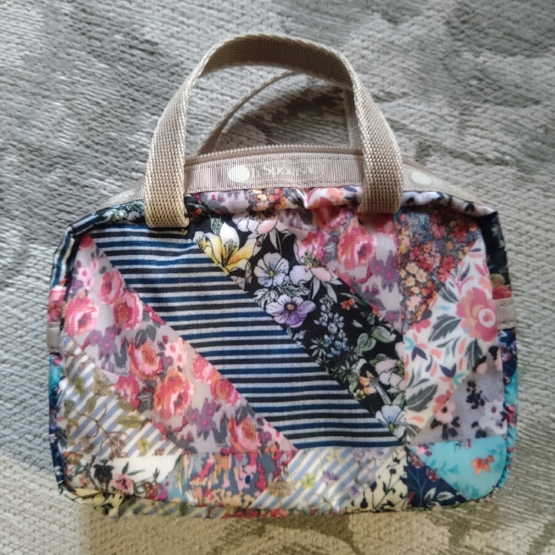 LeSportsac(レスポートサック)の未使用品☆LeSportsac(レスポートサック)☆マイクロバッグ ポーチ レディースのファッション小物(ポーチ)の商品写真