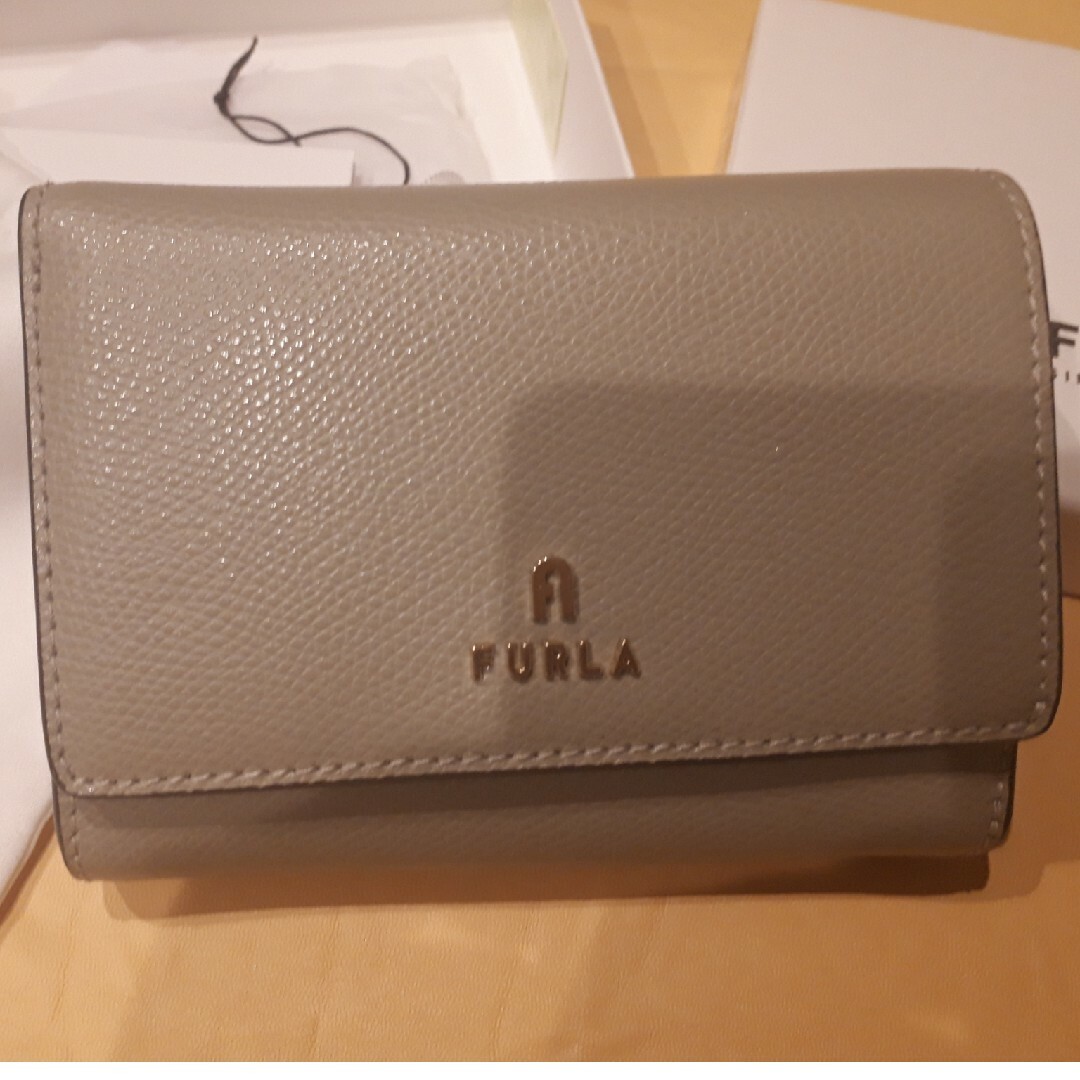 Furla(フルラ)のS♡様専用　　FURLA　二つ折り財布 レディースのファッション小物(財布)の商品写真