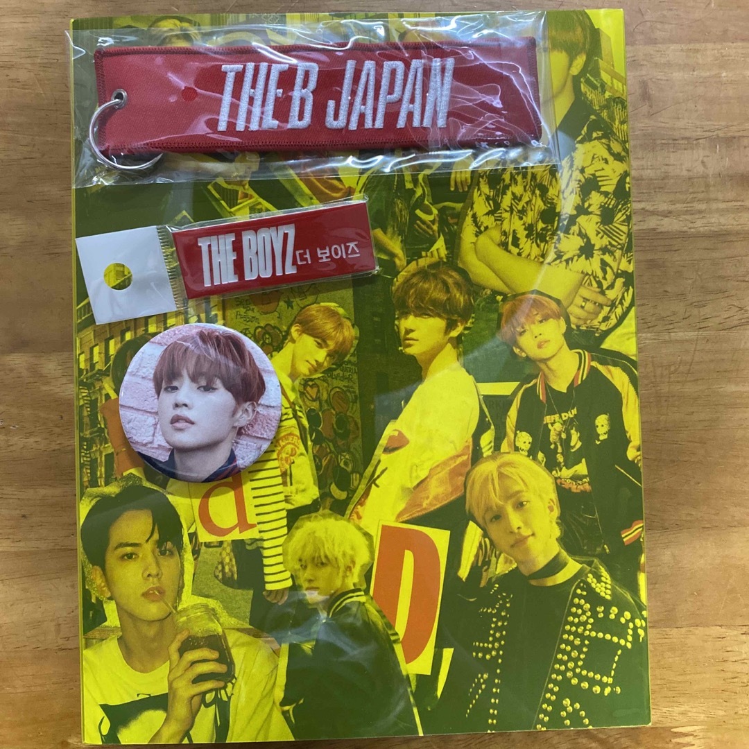 THE BOYZ 直筆サイン入り　アルバム+おまけのアルバム エンタメ/ホビーのCD(K-POP/アジア)の商品写真