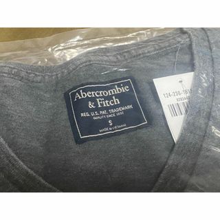 アバクロンビーアンドフィッチ(Abercrombie&Fitch)のアバクロ Vネック Tシャツ グレー Abercrombie&Fitch(Tシャツ/カットソー(半袖/袖なし))