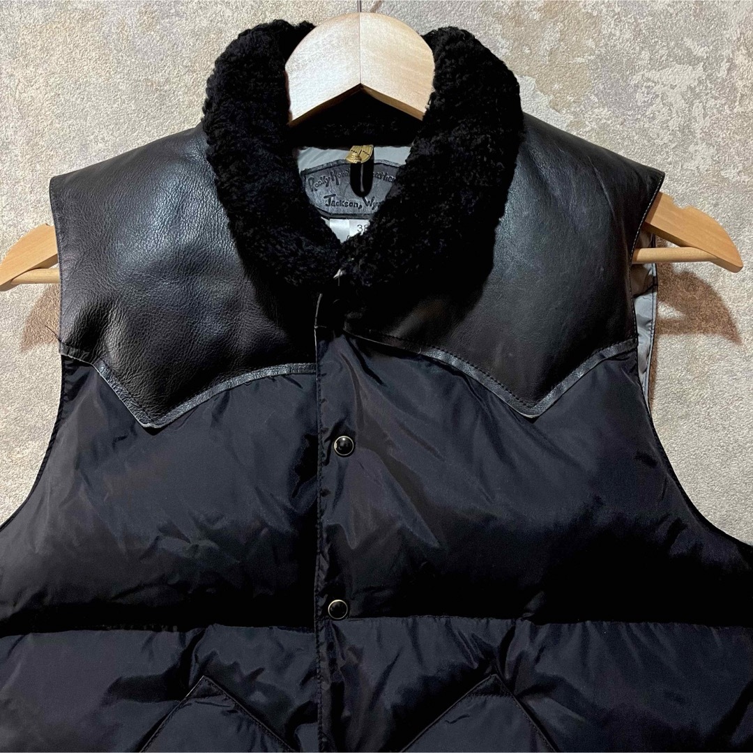 Rocky Mountain Featherbed(ロッキーマウンテンフェザーベッド)のRocky Mountain Featherbed クリスティーベスト メンズのジャケット/アウター(ダウンベスト)の商品写真