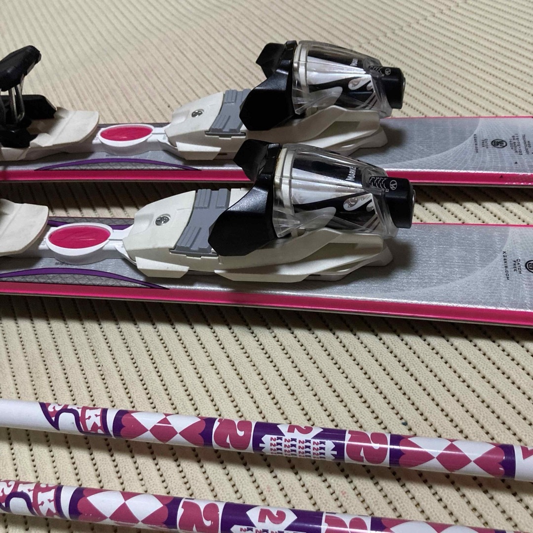 K2(ケーツー)のK2 MAGIC STAR LADY 142cm ビンディング　ストック　セット スポーツ/アウトドアのスキー(板)の商品写真