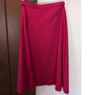 アンタイトル(UNTITLED)のアンタイトル　UNTITLED　Aラインスカート　赤　42(ロングスカート)