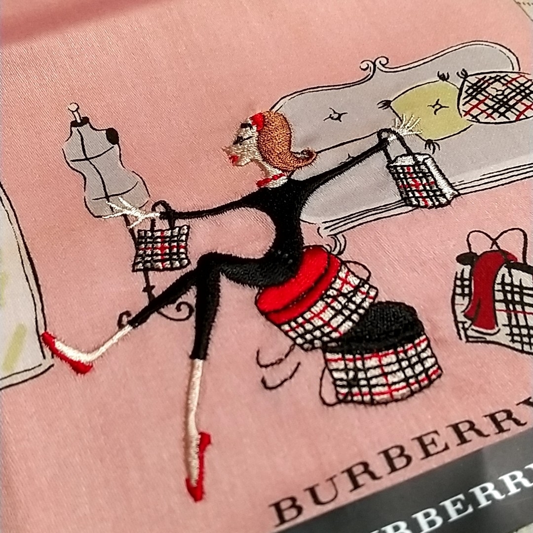 BURBERRY(バーバリー)のBURBERRY ハンカチ 女の子 刺繍 レディースのファッション小物(ハンカチ)の商品写真