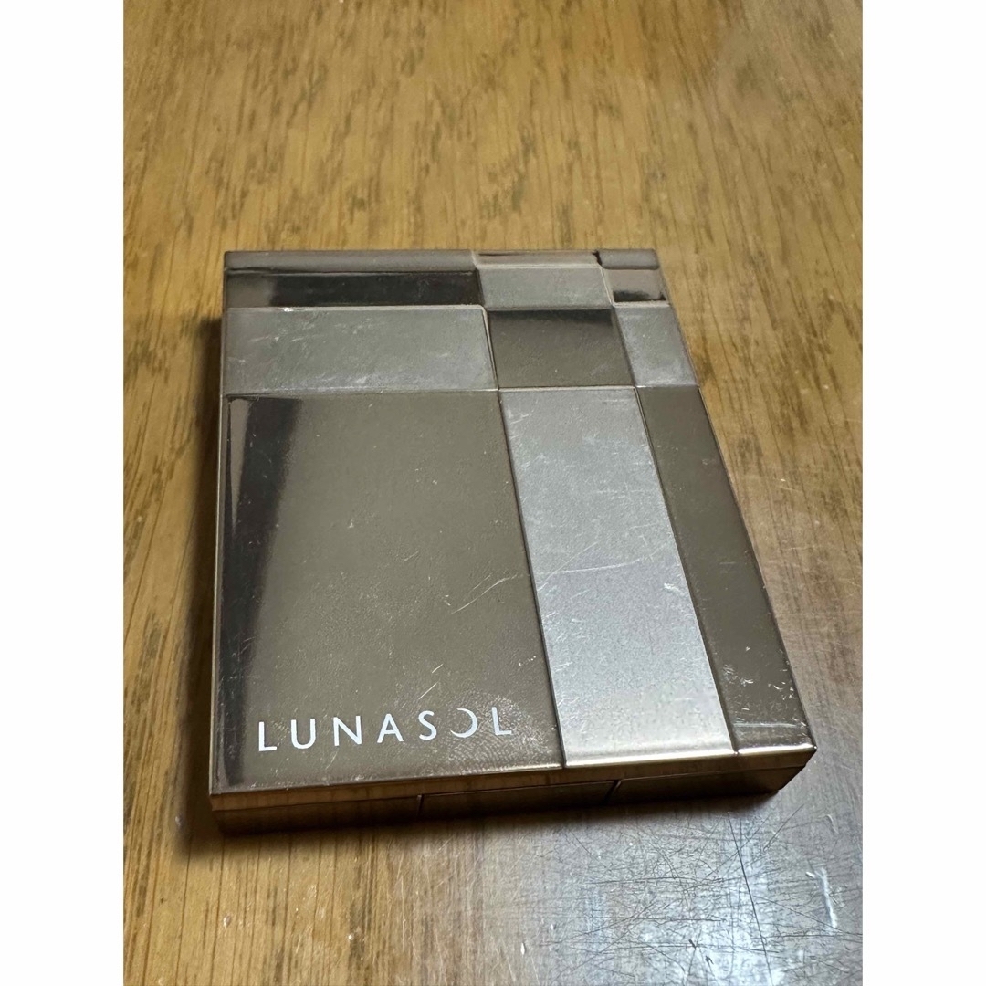 LUNASOL(ルナソル)のルナソル　パーティアイズ2018 EX01 コスメ/美容のベースメイク/化粧品(アイシャドウ)の商品写真