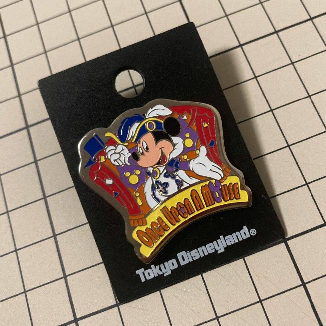 Disney(ディズニー)の東京ディズニーランド「ワンスアポンアマウス」ミッキーマウス ピンバッジ エンタメ/ホビーのアニメグッズ(バッジ/ピンバッジ)の商品写真