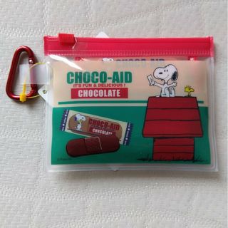 スヌーピー(SNOOPY)の｢新品未開封品｣ スヌーピー チョコエイド  ポーチ カラビナ付(赤)(菓子/デザート)