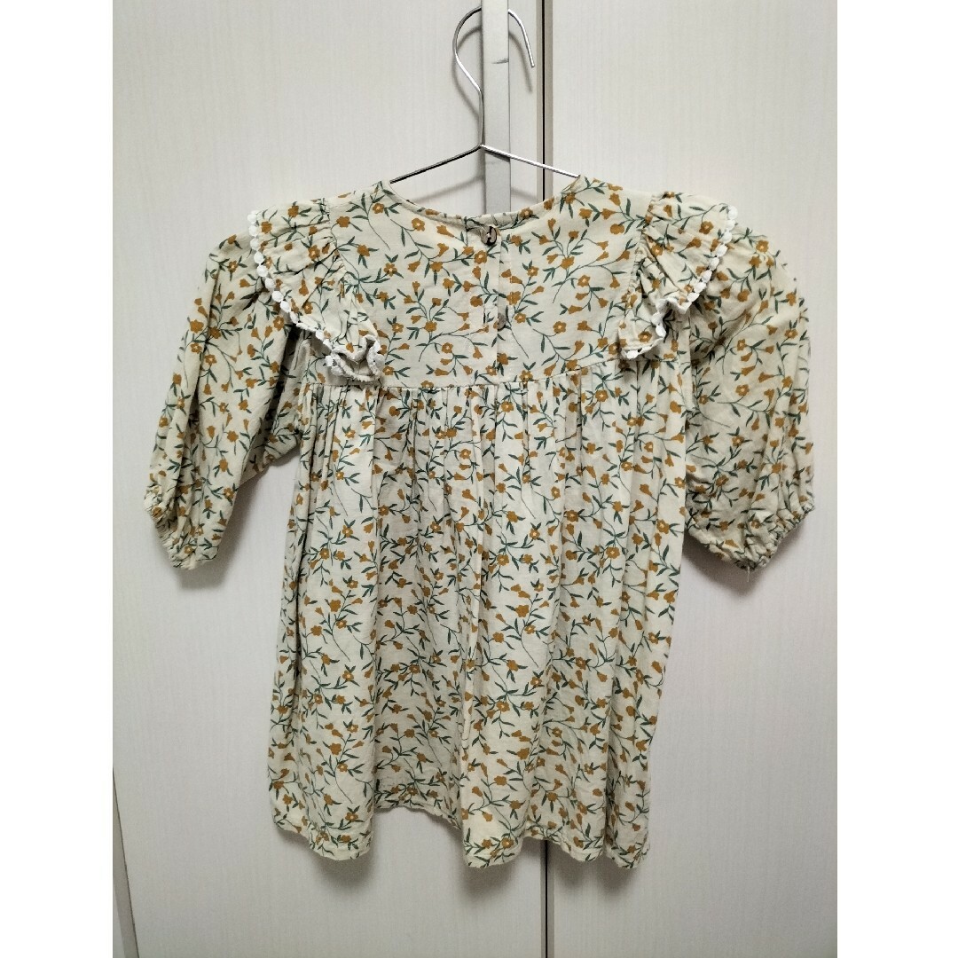 110サイズ花柄ワンピース キッズ/ベビー/マタニティのキッズ服女の子用(90cm~)(ワンピース)の商品写真