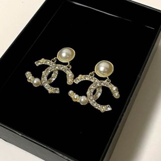 ピアス(ピアス)