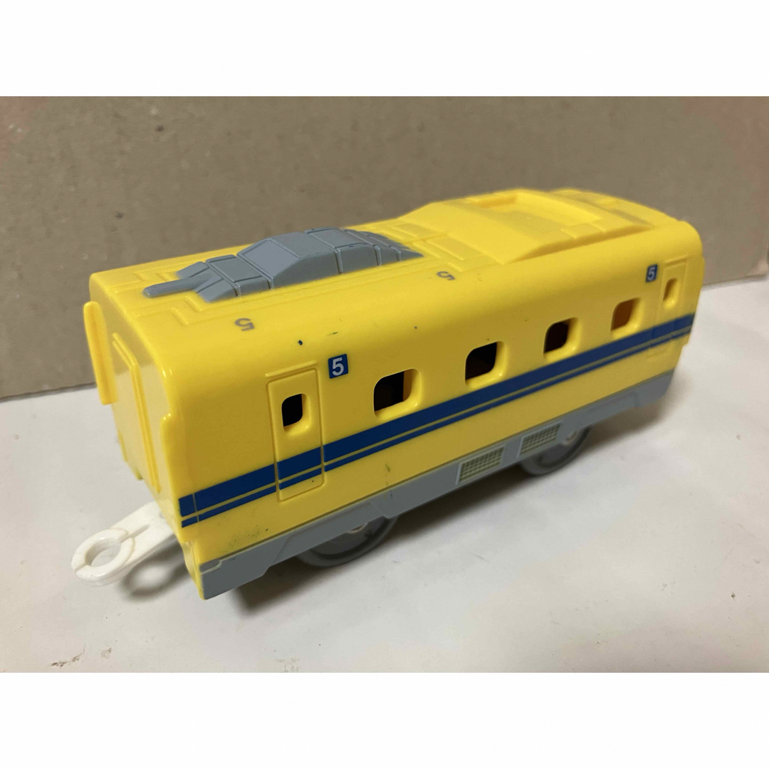 Takara Tomy(タカラトミー)の【プラレール】923形ドクターイエロー 中間車 5号車③ エンタメ/ホビーのおもちゃ/ぬいぐるみ(鉄道模型)の商品写真