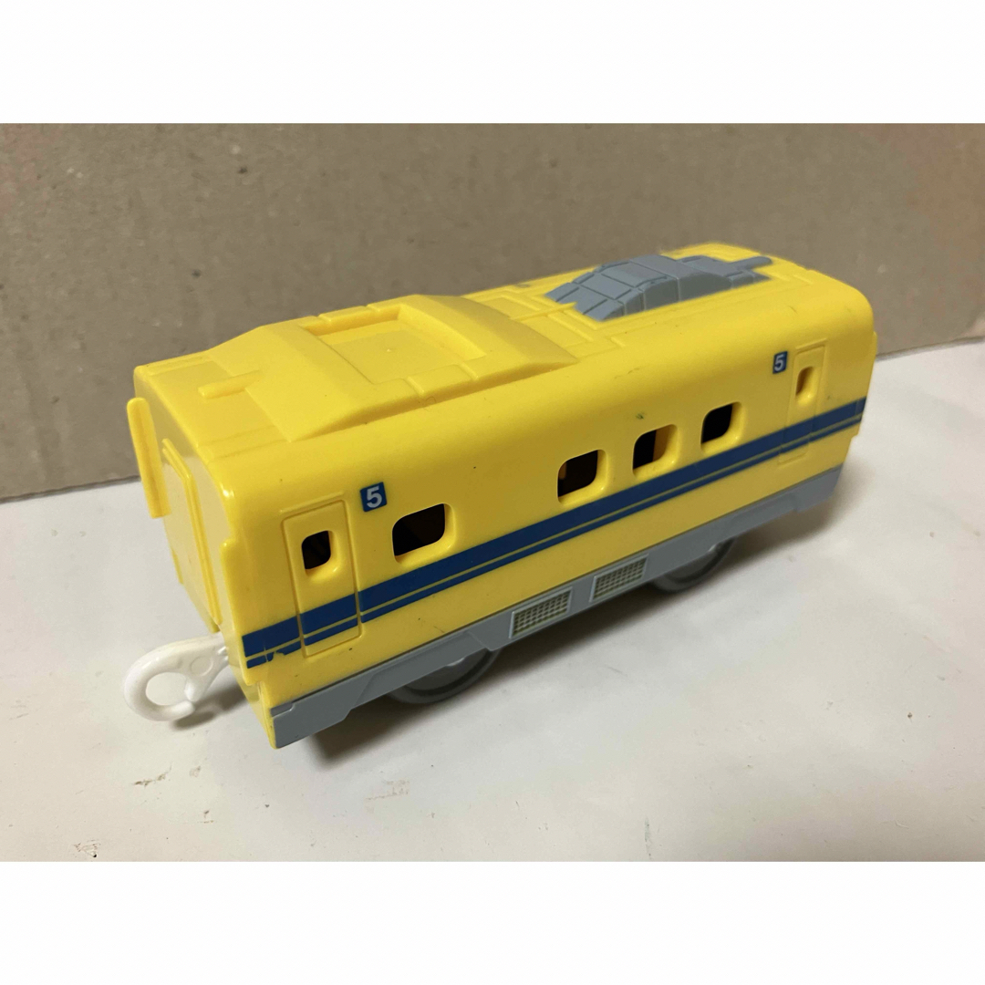 Takara Tomy(タカラトミー)の【プラレール】923形ドクターイエロー 中間車 5号車③ エンタメ/ホビーのおもちゃ/ぬいぐるみ(鉄道模型)の商品写真