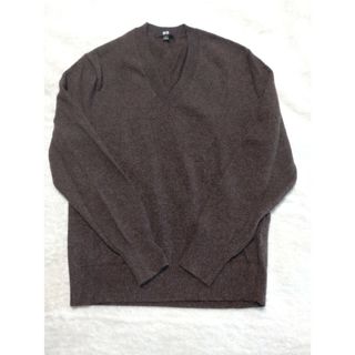 ユニクロ(UNIQLO)の新品 UNIQLO ユニクロ カシミヤ ニット セーター Vネック ブラウン 茶(ニット/セーター)