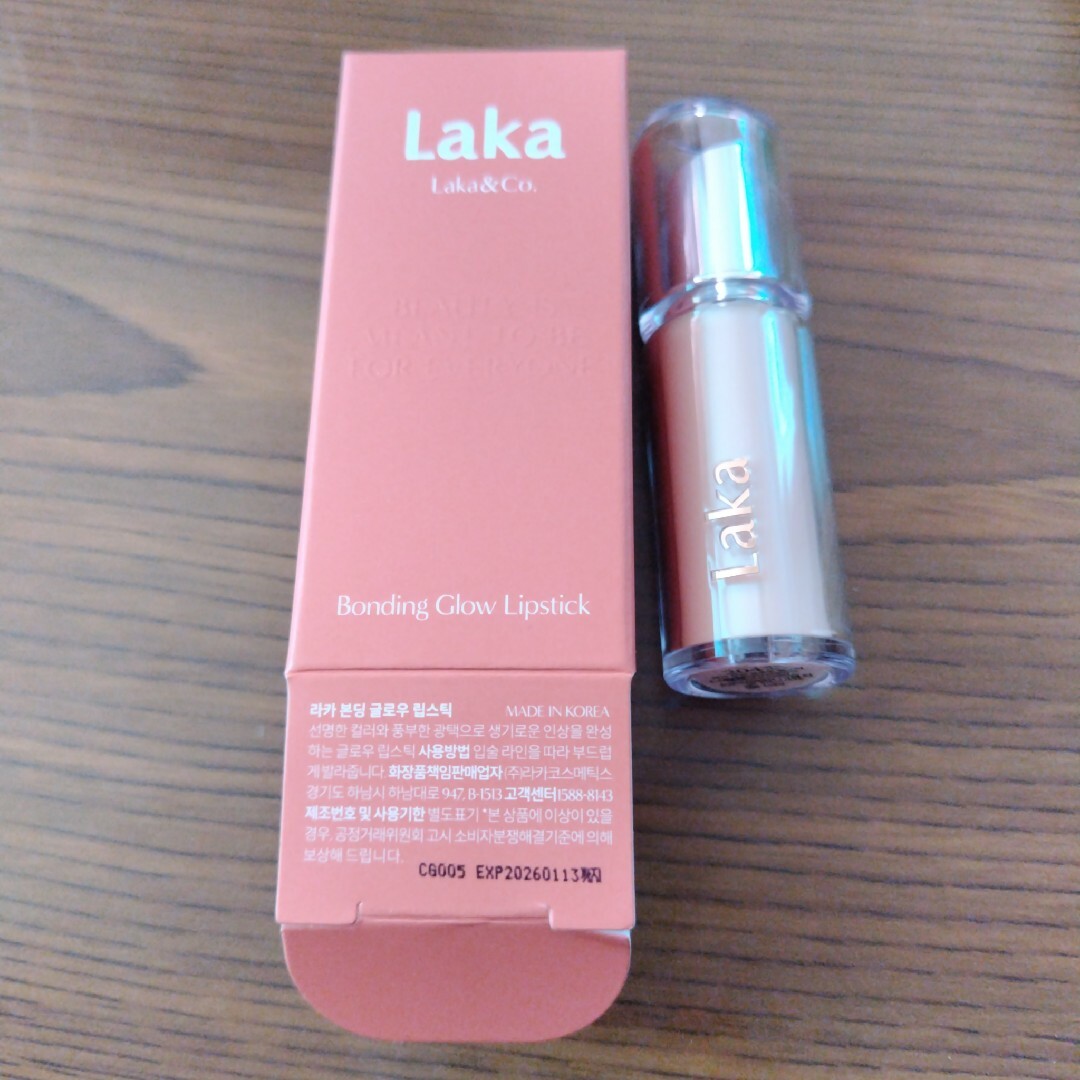 LAKA ボンディング グロウ リップスティック コスメ/美容のベースメイク/化粧品(リップグロス)の商品写真