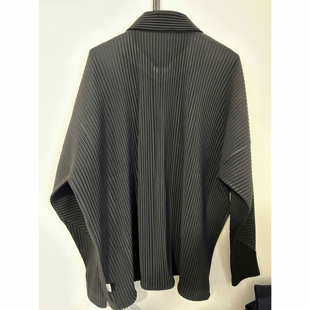 ISSEY MIYAKE(イッセイミヤケ)のHOMME PLISSE オムプリッセ プリーツジャケット シャツ ブラック 黒 メンズのジャケット/アウター(その他)の商品写真