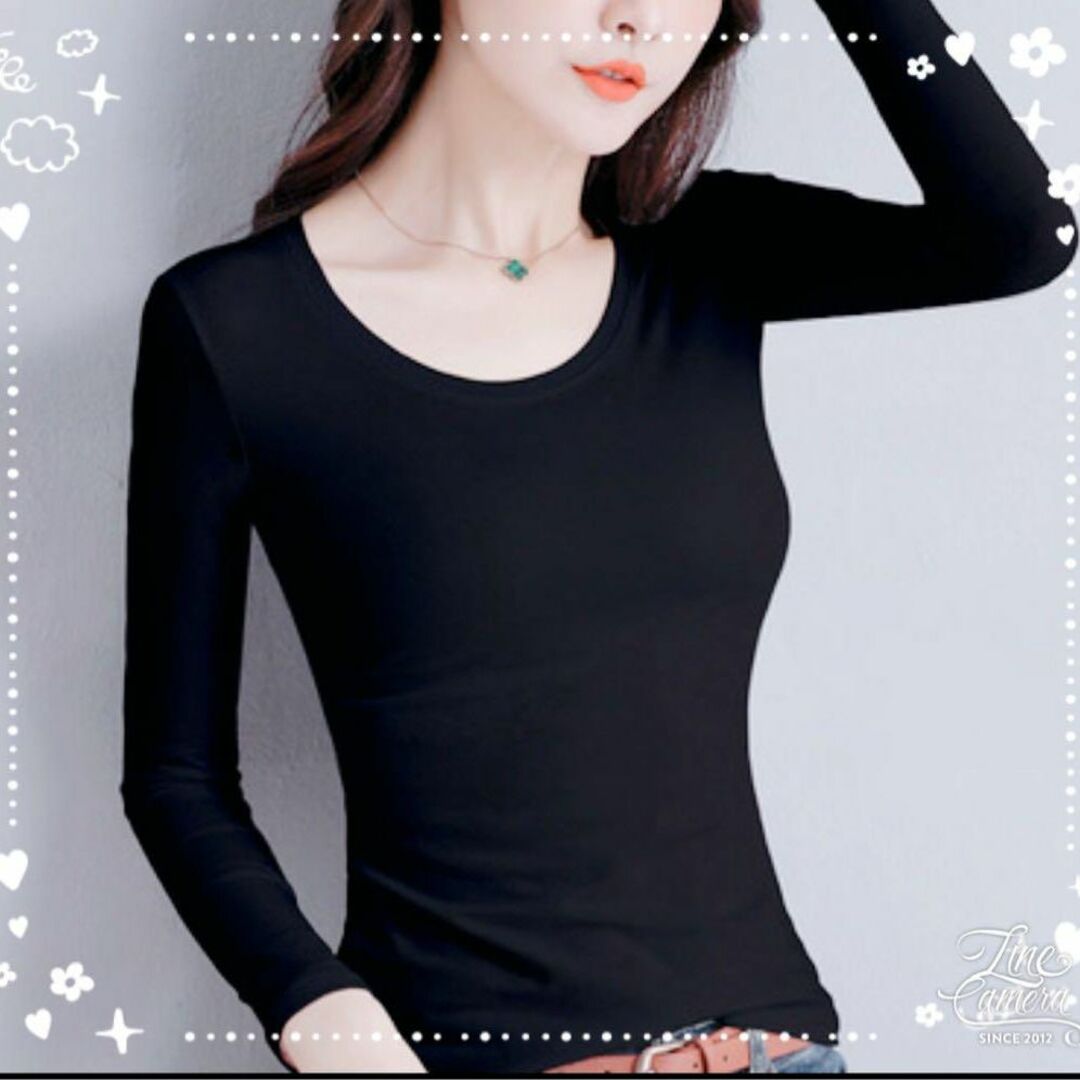 シンプル長袖Tシャツ　黒　ブラック　ロンT 極暖　防寒　人気 レディースのトップス(Tシャツ(長袖/七分))の商品写真