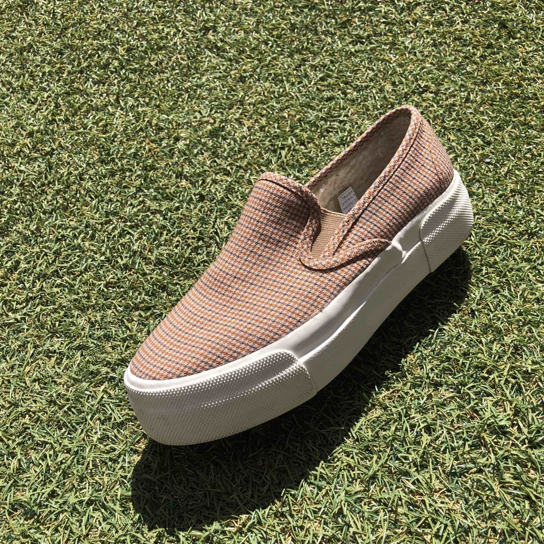 SHIPS(シップス)の美品23 keds×SHIPS ケッズ×シップス スリッポン 厚底 HW710 レディースの靴/シューズ(スニーカー)の商品写真