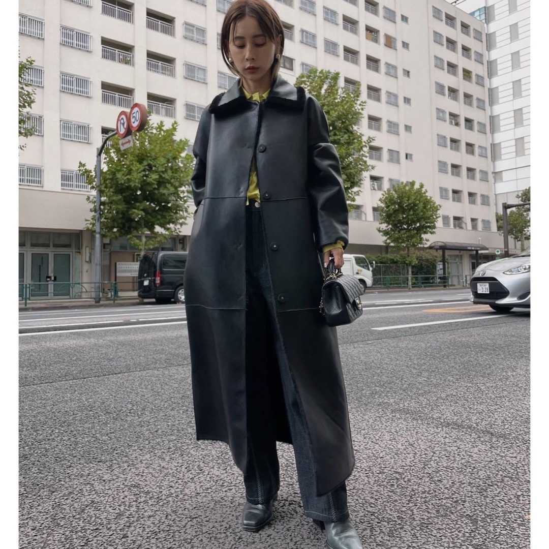 Ameri VINTAGE(アメリヴィンテージ)の【AMERI】【未使用】MANY WAY FAKE BOA COAT レディースのジャケット/アウター(ロングコート)の商品写真