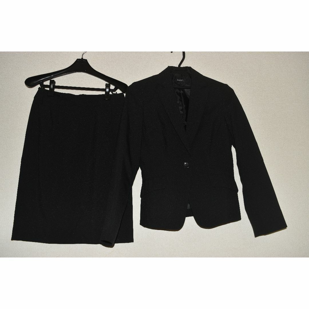 美品 SUCRE スーツ　7AR61　ブラック レディースのフォーマル/ドレス(スーツ)の商品写真