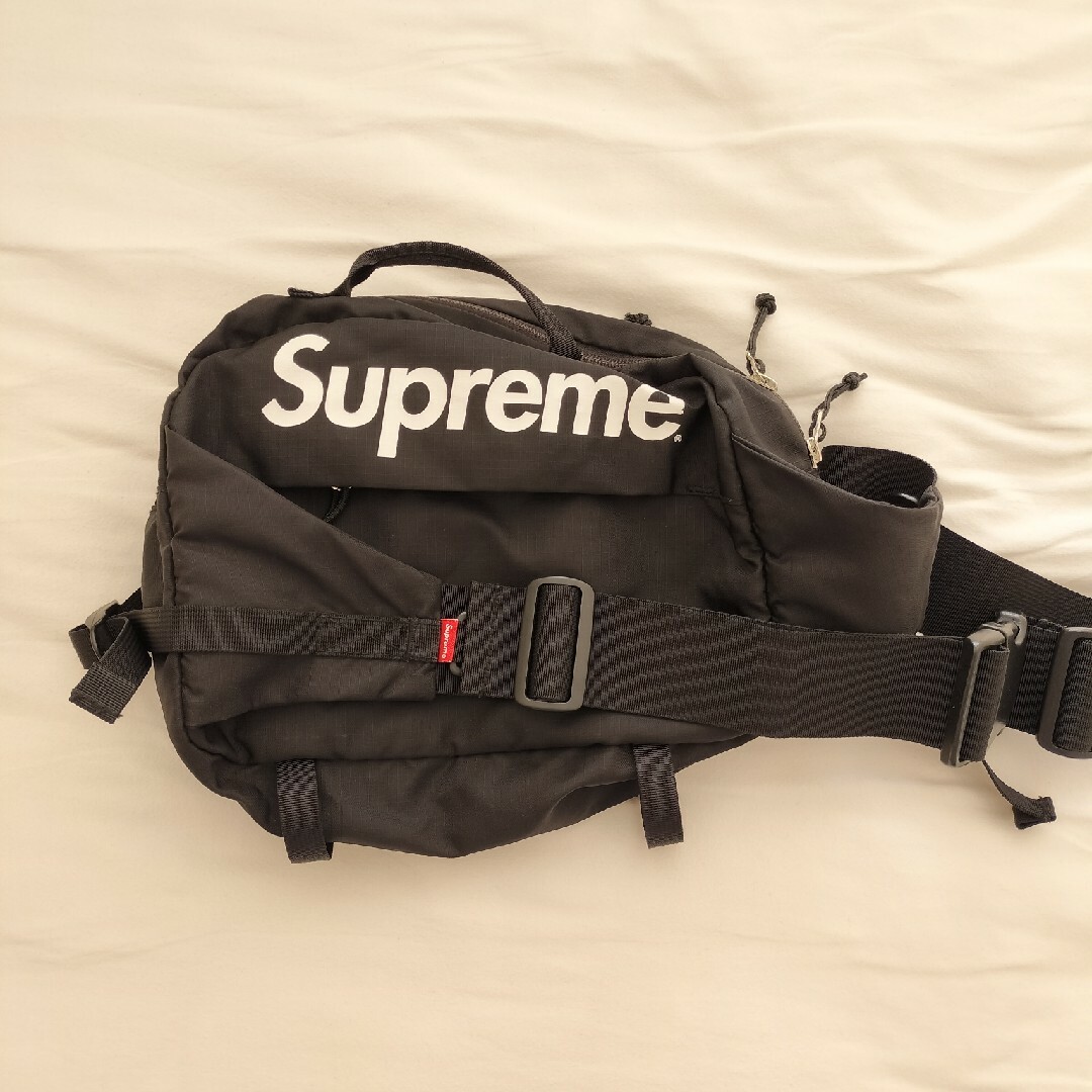 Supreme(シュプリーム)のsupreme ボディバッグ メンズのバッグ(ボディーバッグ)の商品写真