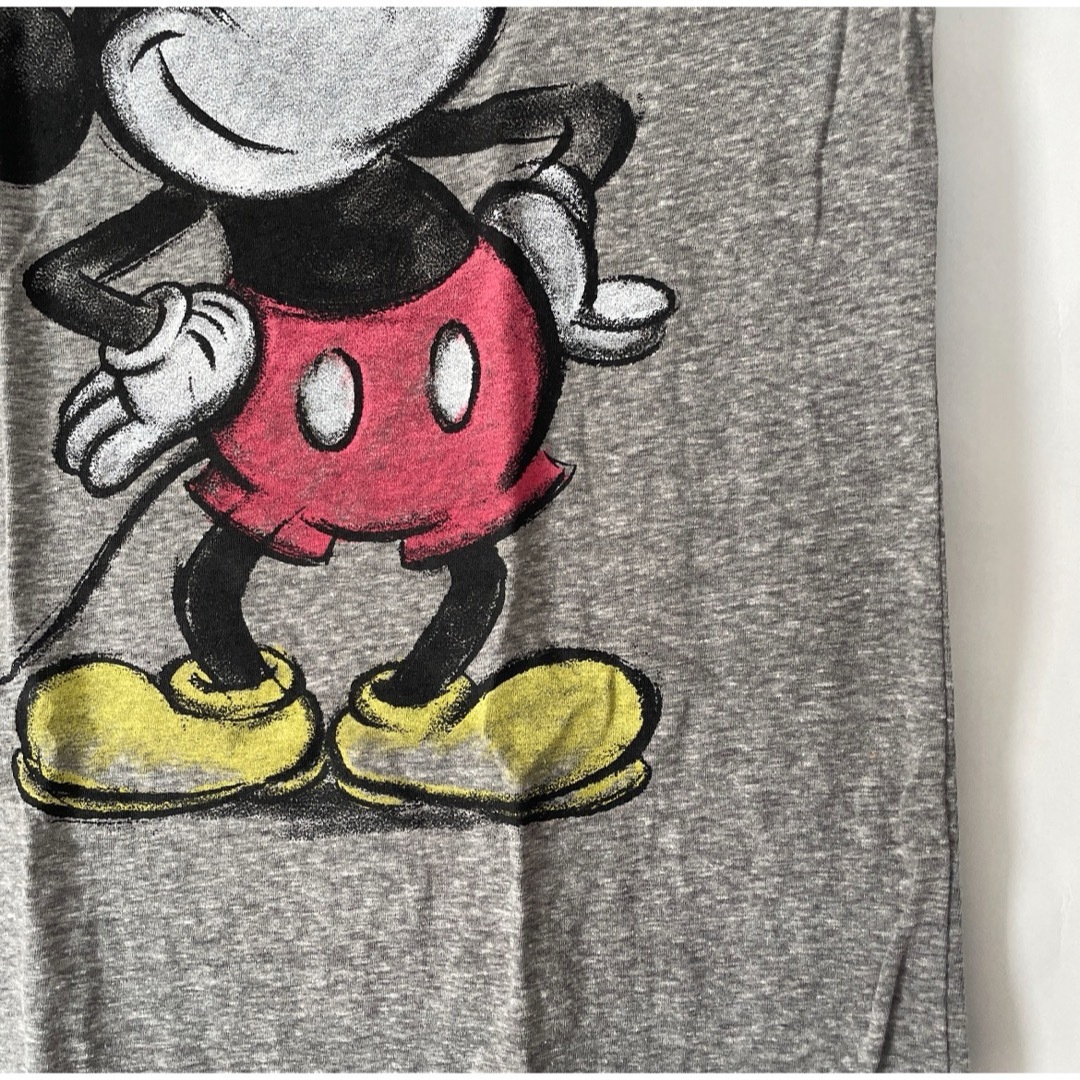 ミッキーマウス(ミッキーマウス)の【新品】ディズニーTシャツ　メンズS ミッキーマウス　USA輸入　No.47 メンズのトップス(Tシャツ/カットソー(半袖/袖なし))の商品写真