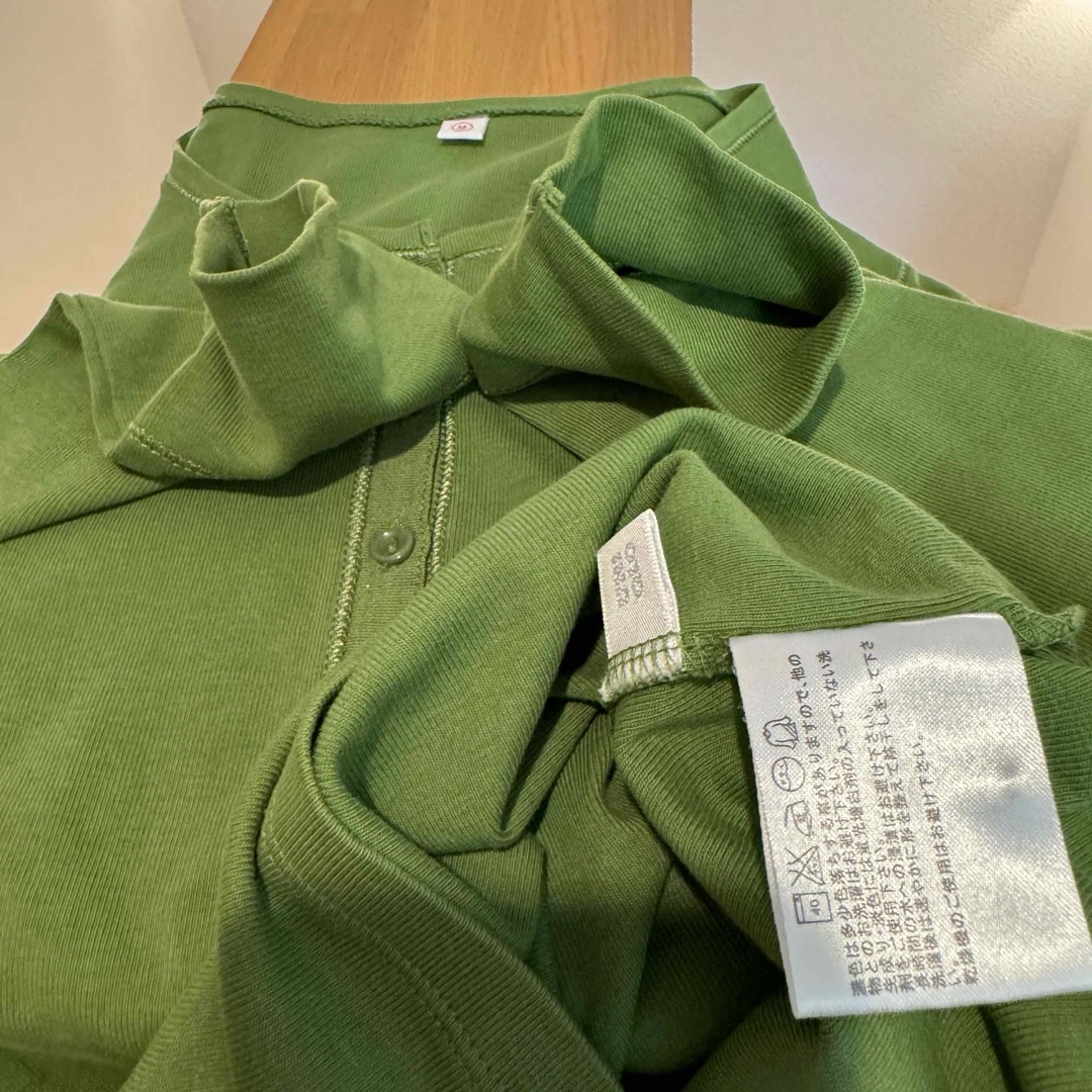 UNIQLO(ユニクロ)のUNIQLOカットソー 長袖  黄緑 レディースのトップス(Tシャツ(長袖/七分))の商品写真