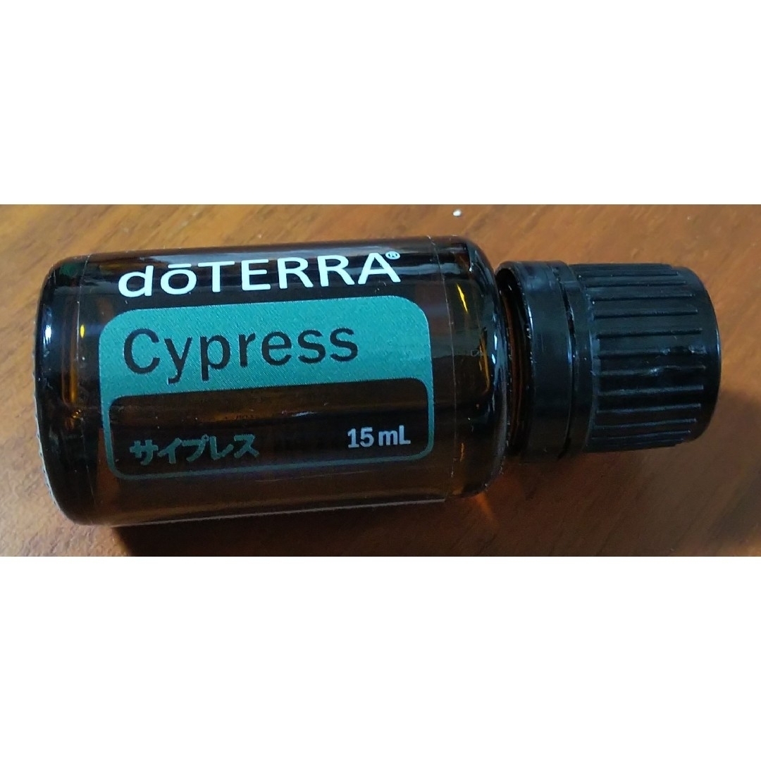 doTERRA(ドテラ)の★doTERRA ドテラ サイプレス 15ml 新品未開封 コスメ/美容のリラクゼーション(エッセンシャルオイル（精油）)の商品写真