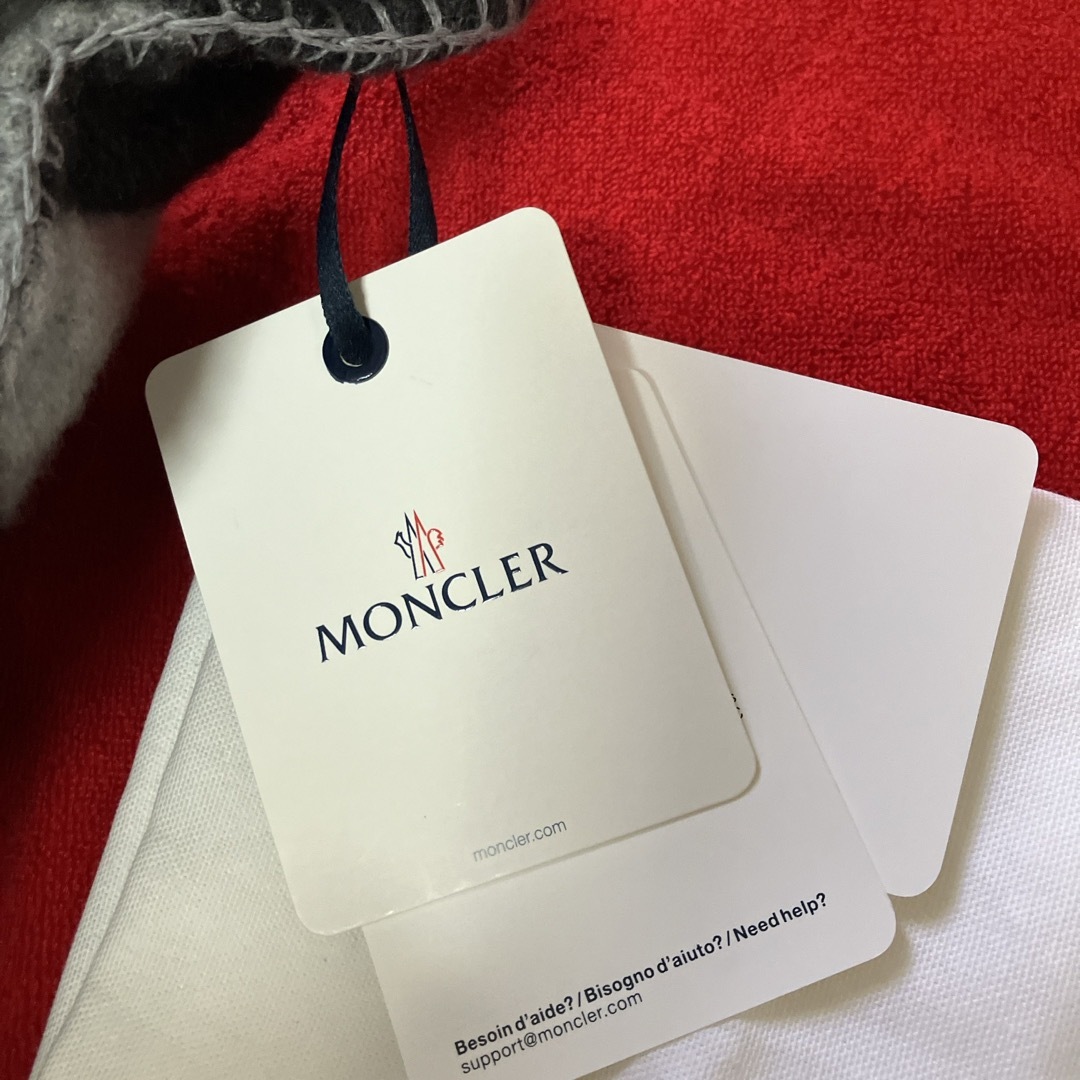 MONCLER(モンクレール)の非売品　MONCLERモンクレール クッション エンタメ/ホビーのコレクション(ノベルティグッズ)の商品写真