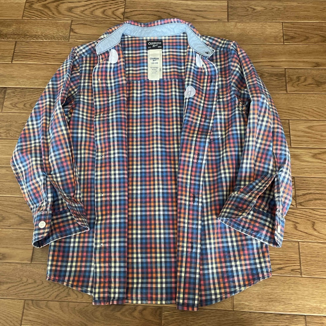 OshKosh(オシュコシュ)のOshKosh B’Gosh ジュニア　長袖ボタンダウンシャツ　120 キッズ/ベビー/マタニティのキッズ服男の子用(90cm~)(ブラウス)の商品写真