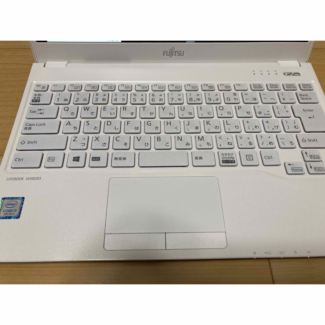Fujitsu Lifebook UH90/B3 ノートパソコン Fujitsu Lifebook UH90/B3 ノートパソコン
