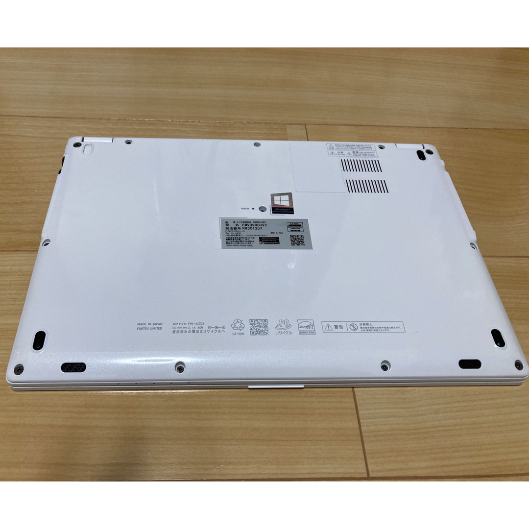 Fujitsu Lifebook UH90/B3 ノートパソコン Fujitsu Lifebook UH90/B3 ノートパソコン