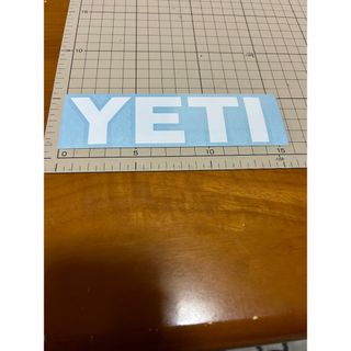 【カッティングステッカー】YETI　白　キャンプ(車外アクセサリ)