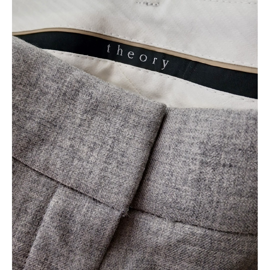theory(セオリー)のTheory ハーフパンツ(ライトグレー) レディースのパンツ(ハーフパンツ)の商品写真