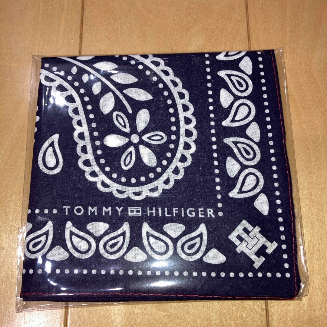 TOMMY HILFIGER(トミーヒルフィガー)のトミーヒルフィガー　バンダナ エンタメ/ホビーのコレクション(ノベルティグッズ)の商品写真