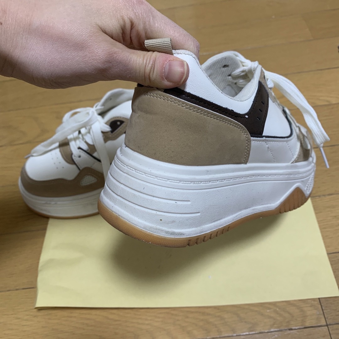 厚底スニーカー　ブラウン× ホワイト レディースの靴/シューズ(スニーカー)の商品写真