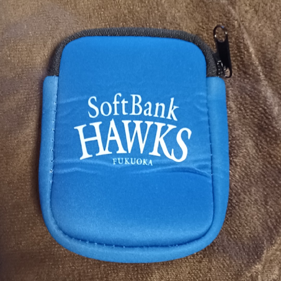 Softbank(ソフトバンク)の非売品　ソフトバンクホークス　BOSS　コラボクッションポーチ　小物入れ スポーツ/アウトドアの野球(記念品/関連グッズ)の商品写真