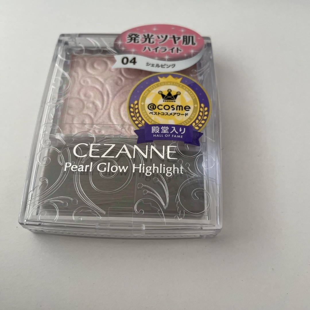 CEZANNE（セザンヌ化粧品）(セザンヌケショウヒン)のセザンヌ パールグロウハイライト 04 シェルピンク(2.4g) コスメ/美容のベースメイク/化粧品(フェイスパウダー)の商品写真