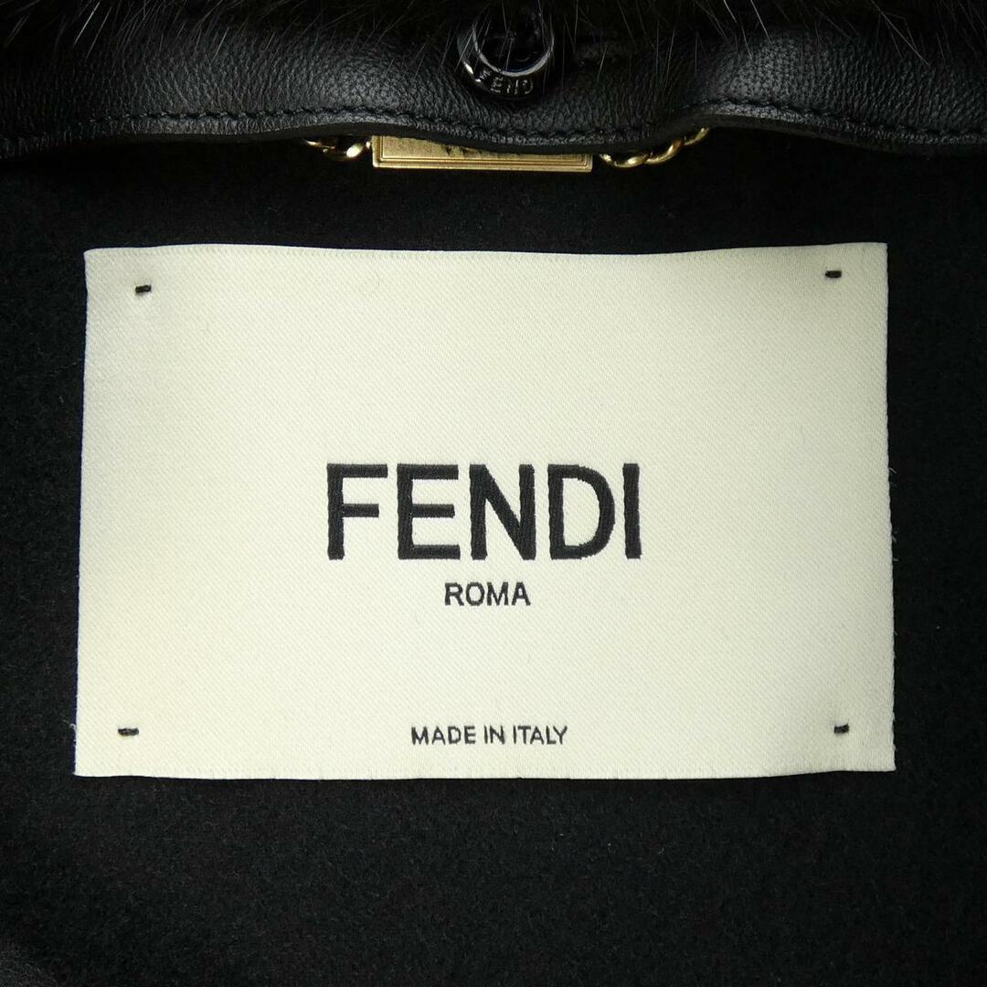 FENDI(フェンディ)のフェンディ FENDI ケープ レディースのジャケット/アウター(その他)の商品写真