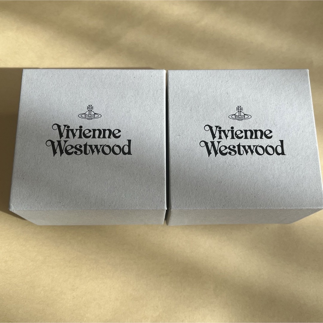 Vivienne Westwood(ヴィヴィアンウエストウッド)のヴィヴィアン VivienneWestwood 箱 インテリア/住まい/日用品の日用品/生活雑貨/旅行(日用品/生活雑貨)の商品写真