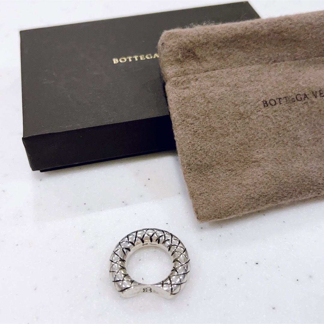 Bottega Veneta(ボッテガヴェネタ)のボッテガヴェネタ　イントレチャート　リング　ネックレス　指輪　シルバー メンズのアクセサリー(リング(指輪))の商品写真