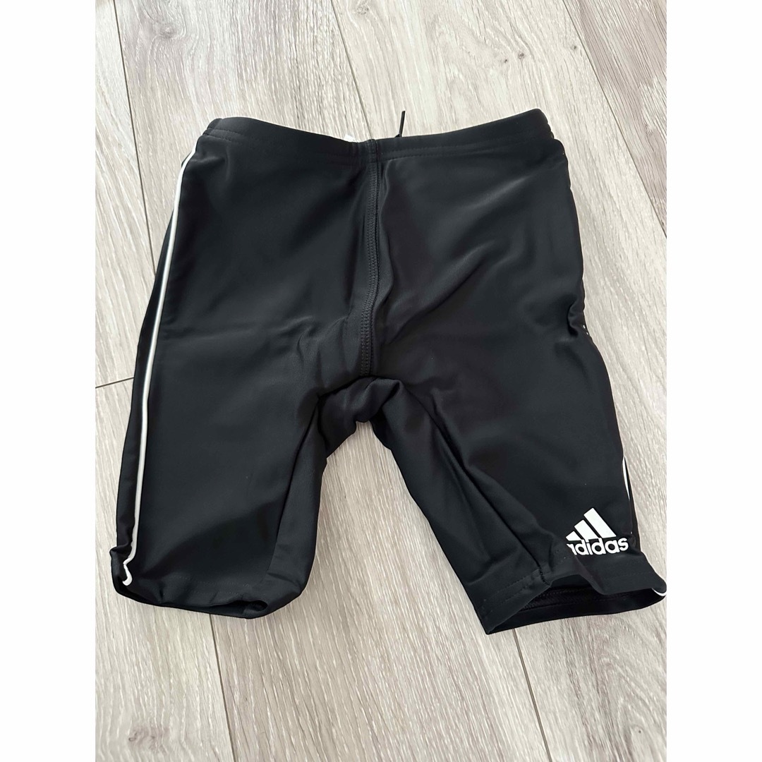 adidas(アディダス)のアディダス　男の子　水着　120  ブラック　新品未使用 キッズ/ベビー/マタニティのキッズ服男の子用(90cm~)(水着)の商品写真