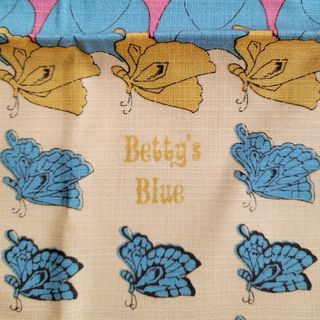 ベティーズブルー(BETTY'S BLUE)の【未使用】布　魚　蝶　蜂　虫　昆虫　Betty's blue　生地(生地/糸)