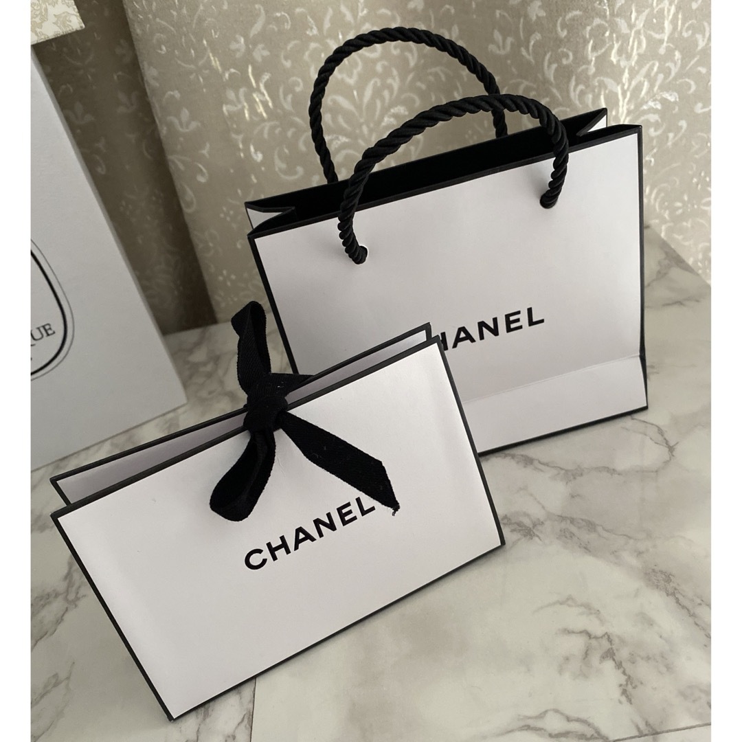 CHANEL(シャネル)の【送料込み】CHANEL 紙袋&ギフトボックス レディースのバッグ(ショップ袋)の商品写真