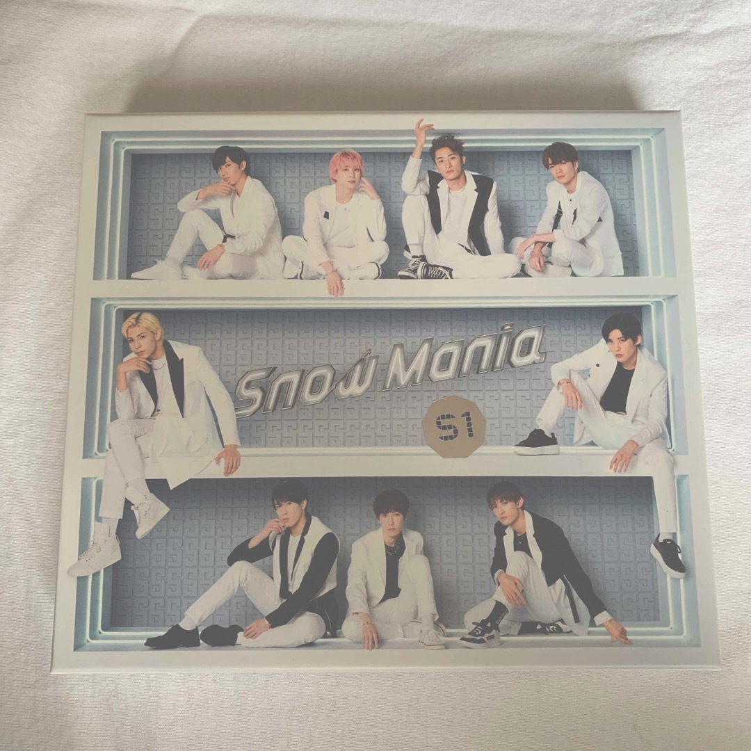 Snow Man(スノーマン)のSnow Mania S1 初回盤A《CD+BluRay》 エンタメ/ホビーのDVD/ブルーレイ(アイドル)の商品写真