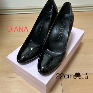 DIANA 黒エナメルパンプス（7cmヒール）　サイズ22(ハイヒール/パンプス)