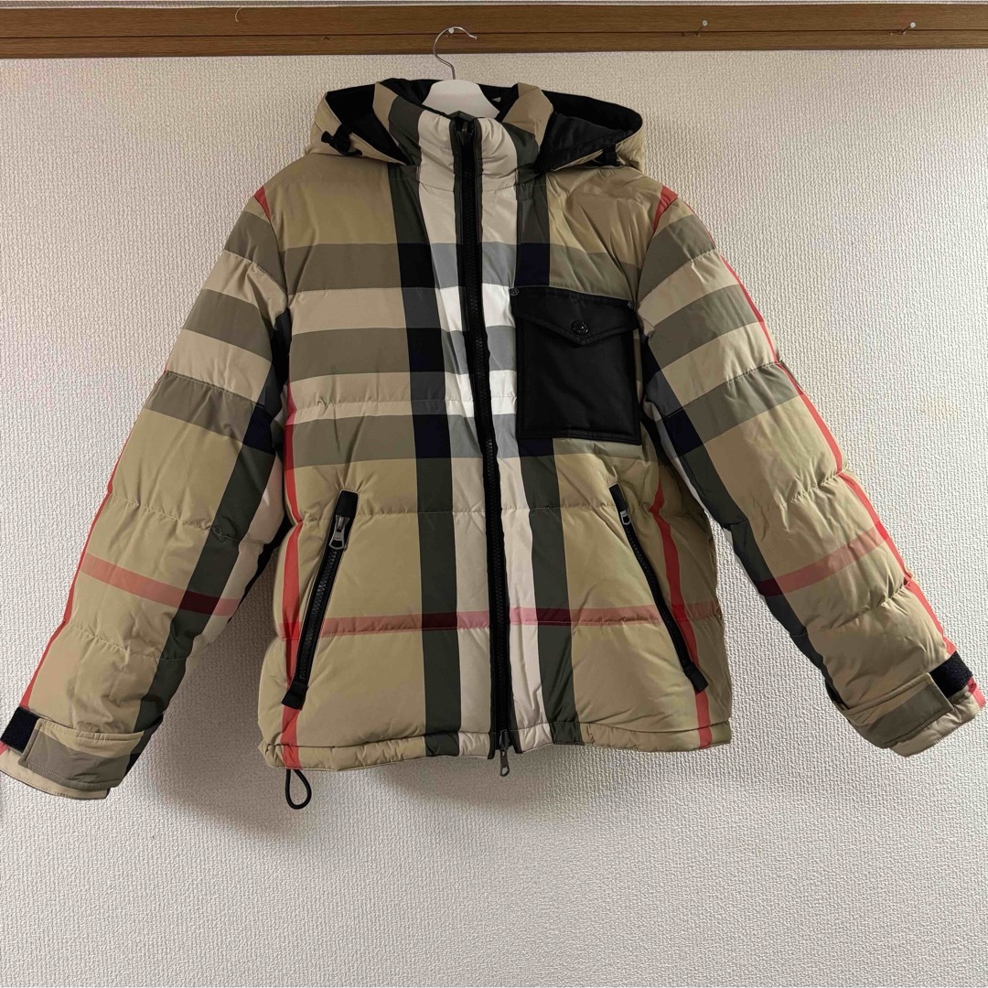 BURBERRY(バーバリー)のBurberry バーバリー　現行モデル　ダウンジャケット　Lサイズ メンズのジャケット/アウター(ダウンジャケット)の商品写真