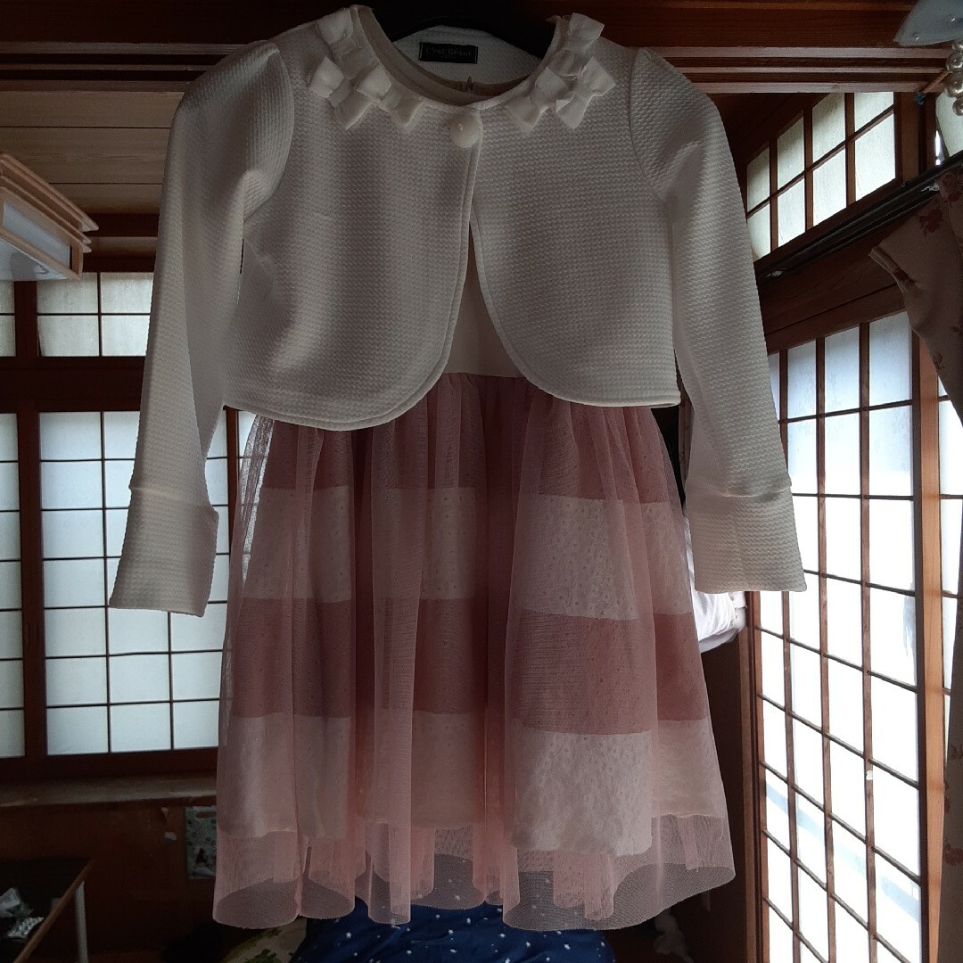 apres les cours(アプレレクール)の女の子　フォーマルワンピース　120 キッズ/ベビー/マタニティのキッズ服女の子用(90cm~)(ドレス/フォーマル)の商品写真