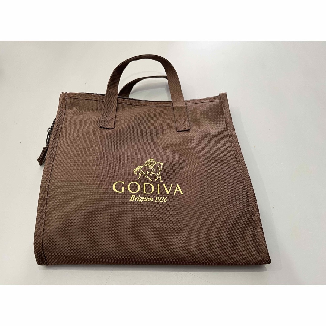 GODIVA(ゴディバ)のGODIVA ゴディバ　オリジナル保冷トートバッグ ほぼ新品 インテリア/住まい/日用品のキッチン/食器(弁当用品)の商品写真