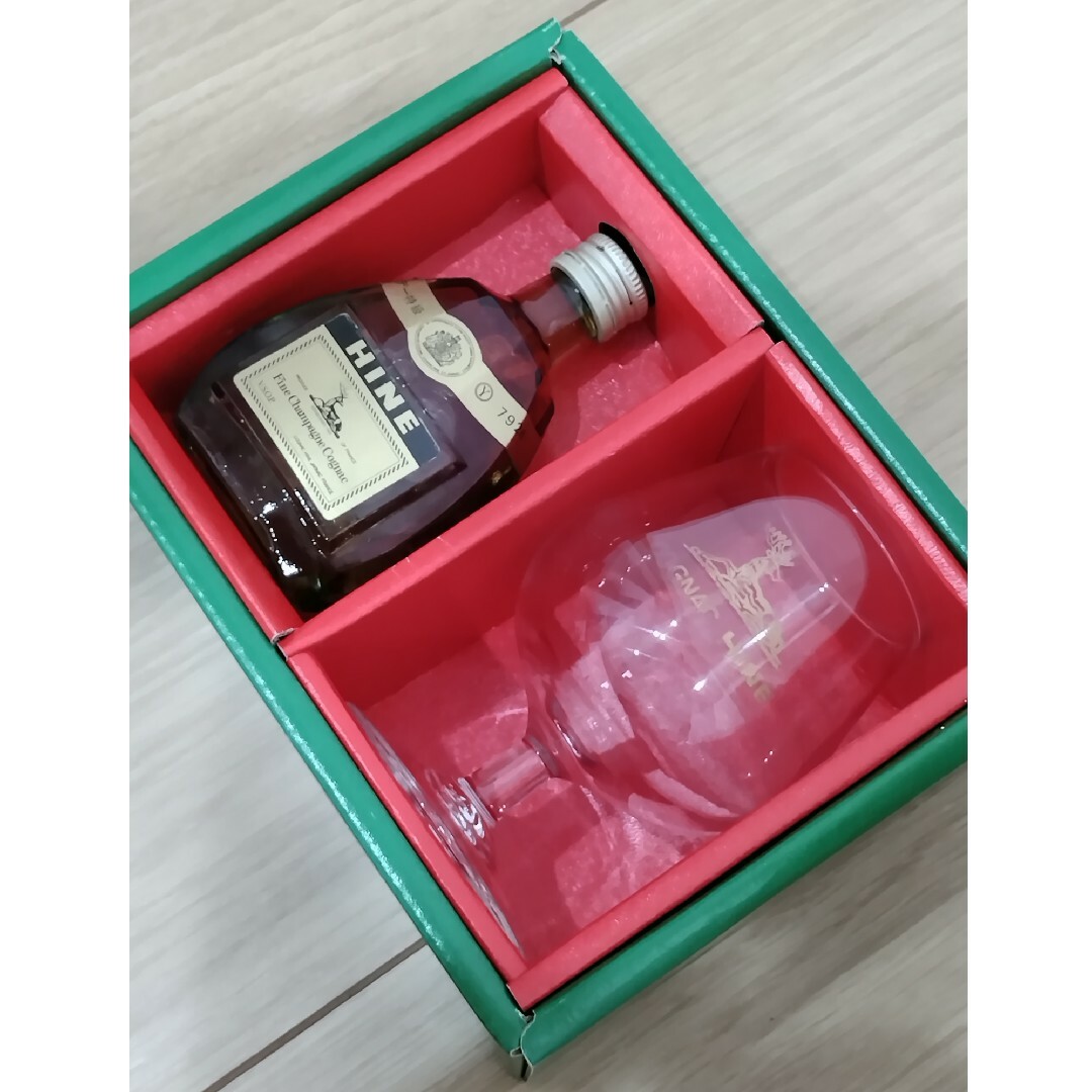 HINE V.S.O.P ミニボトル 専用グラスセット 新品未開封 送料込み HINE V.S.O.P ミニボトル 専用グラスセット 新品未開封 送料込み